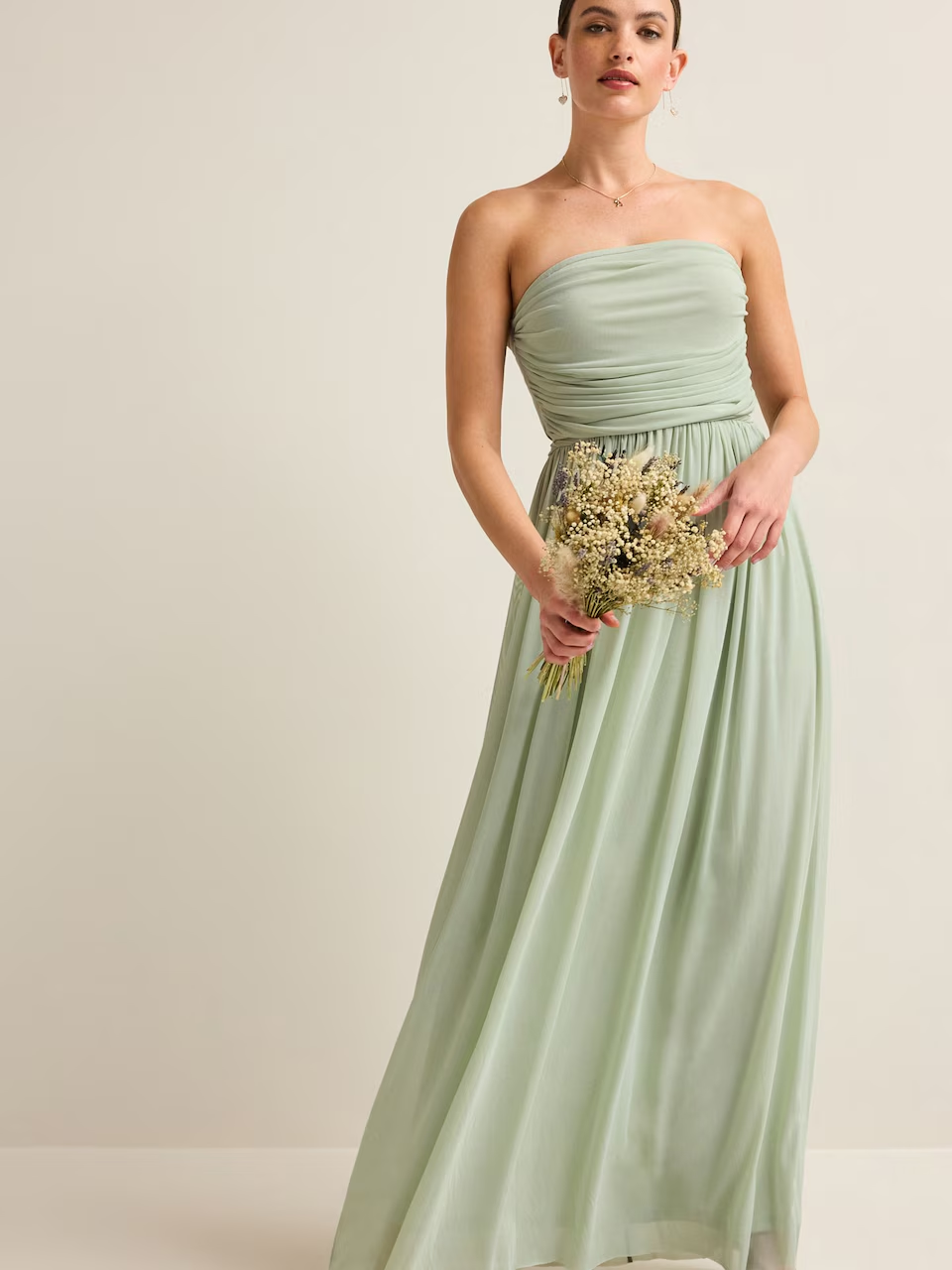 Elegantes Kleid in Salbeigrün